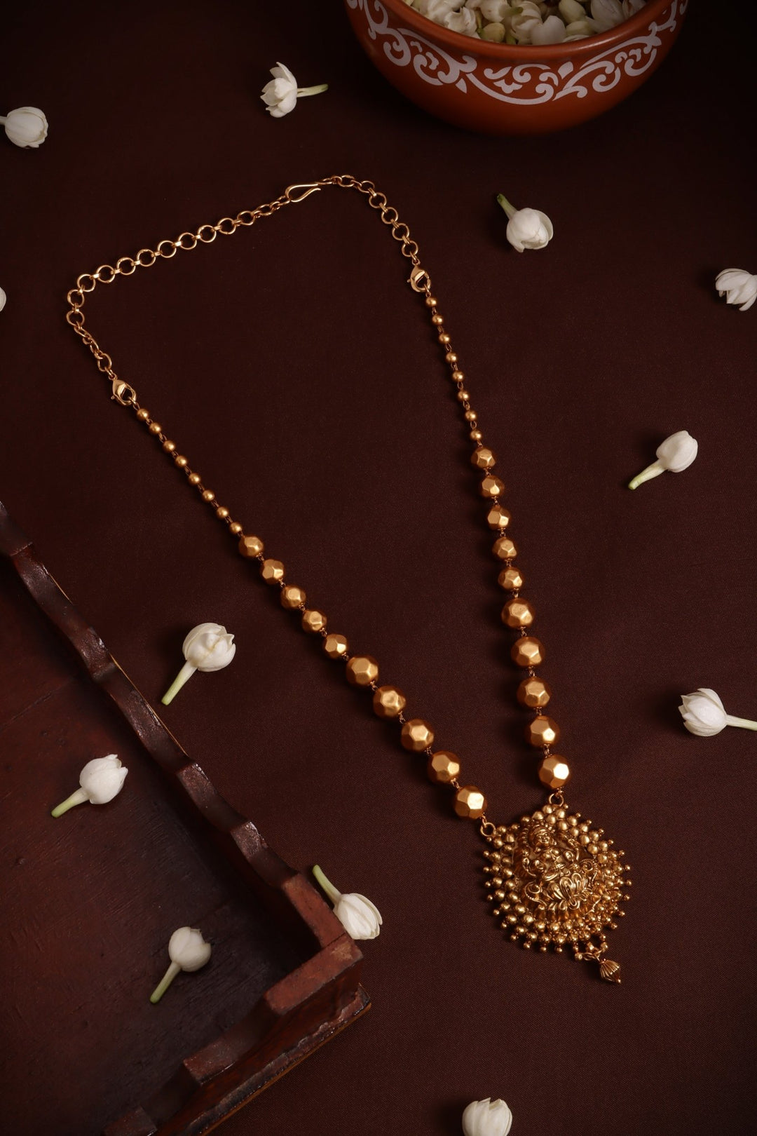 Lakshmi Pendant Ball Chain ( No Earrings ) - N4113
