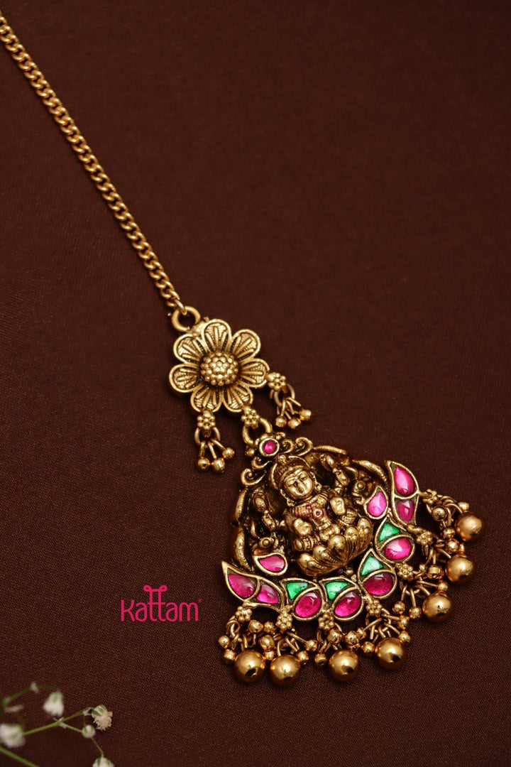 Lakshmitha Flower Maangtikka - Design 2 - MT150