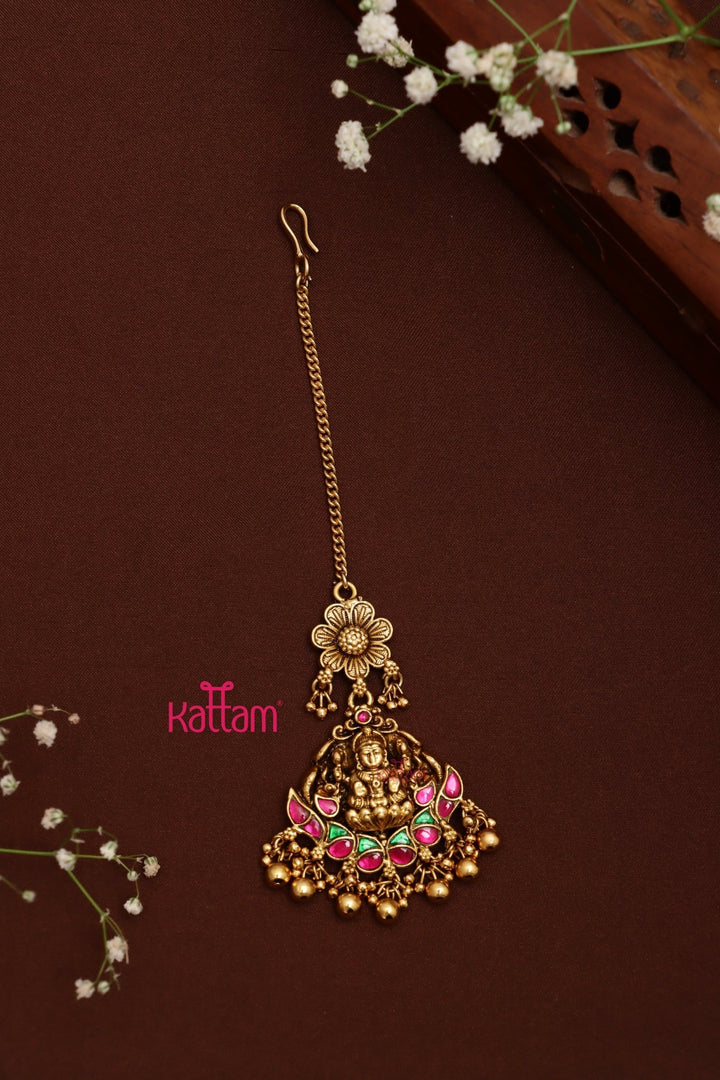 Lakshmitha Flower Maangtikka - Design 2 - MT150