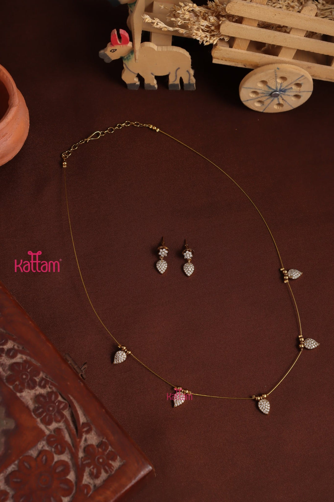 Leaf Stone Invisible Choker - N3955