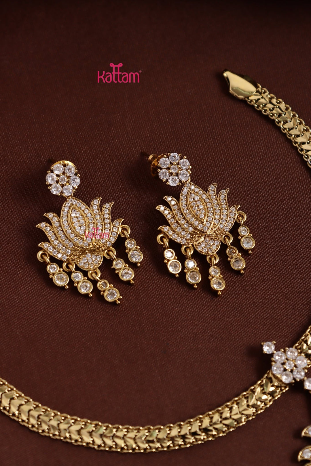 Lotus Highneck Stone Attigai Choker - N3974