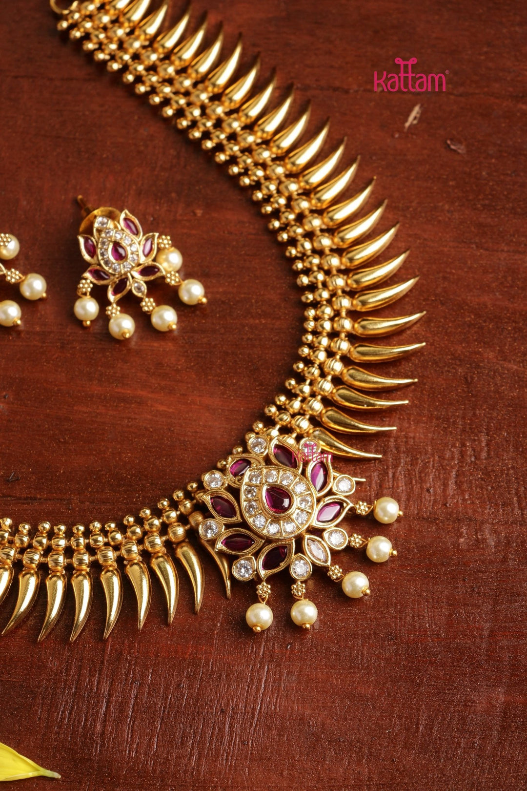 Lotus Mullaimottu Choker - N3853