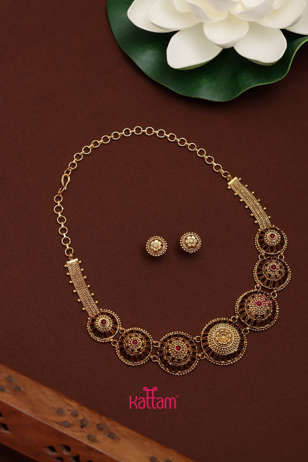 Maanvi - Flower Choker - N3574