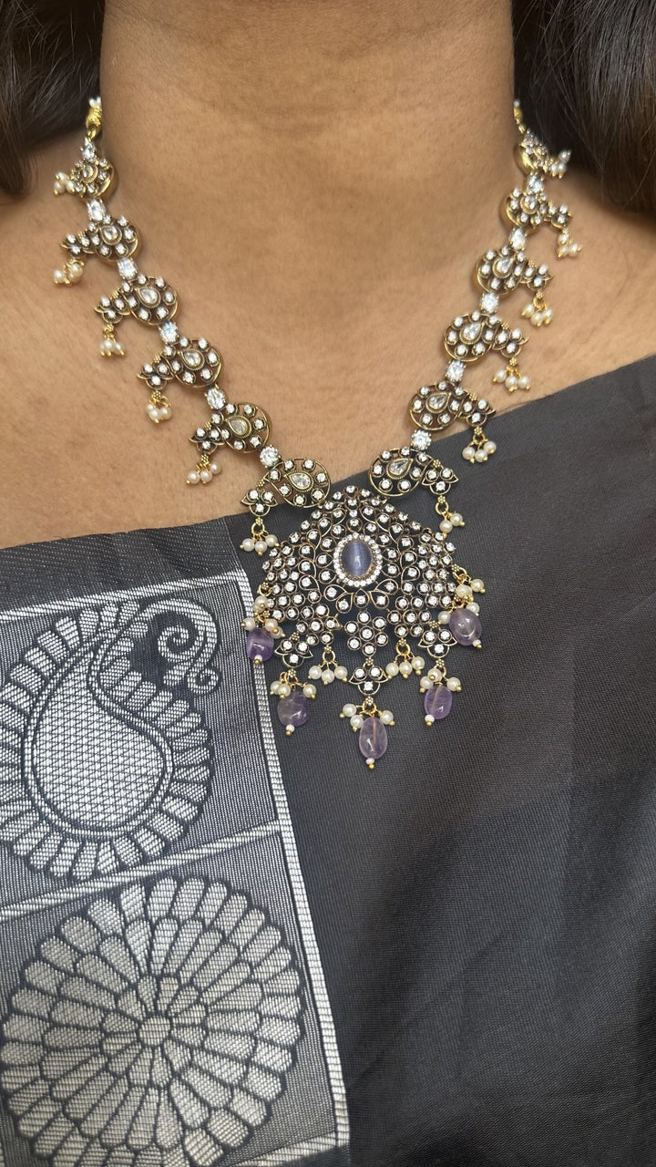 Mano - Victorian Paisley Black Polish Necklace - Purple - N6045