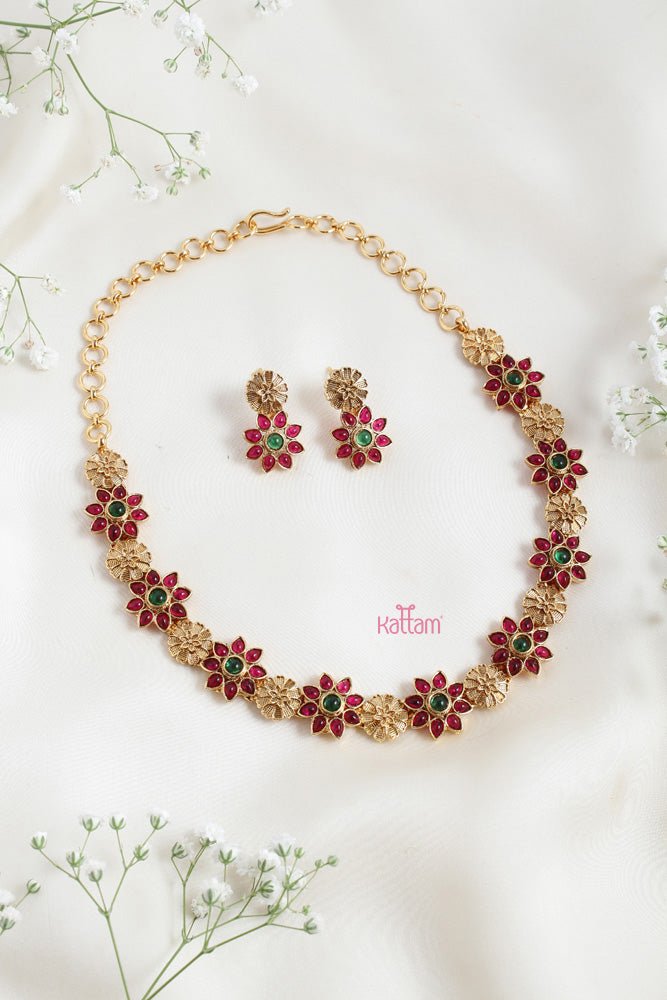 Mathi - Floral Choker - N2491