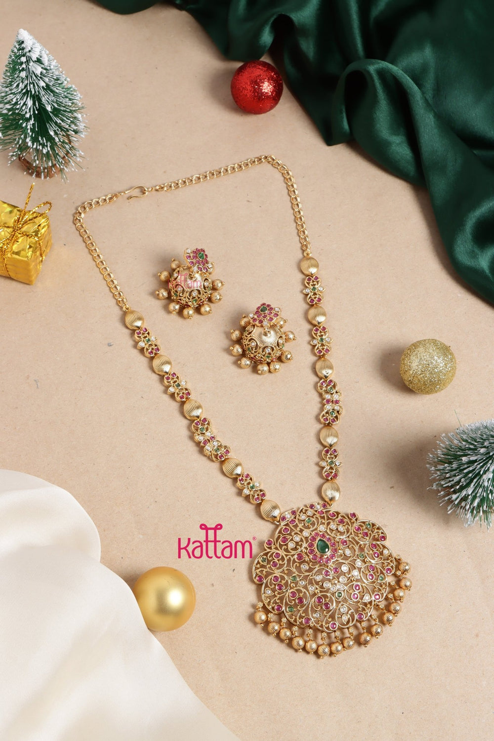 Mathura - Flourish Dollar Necklace - N3450