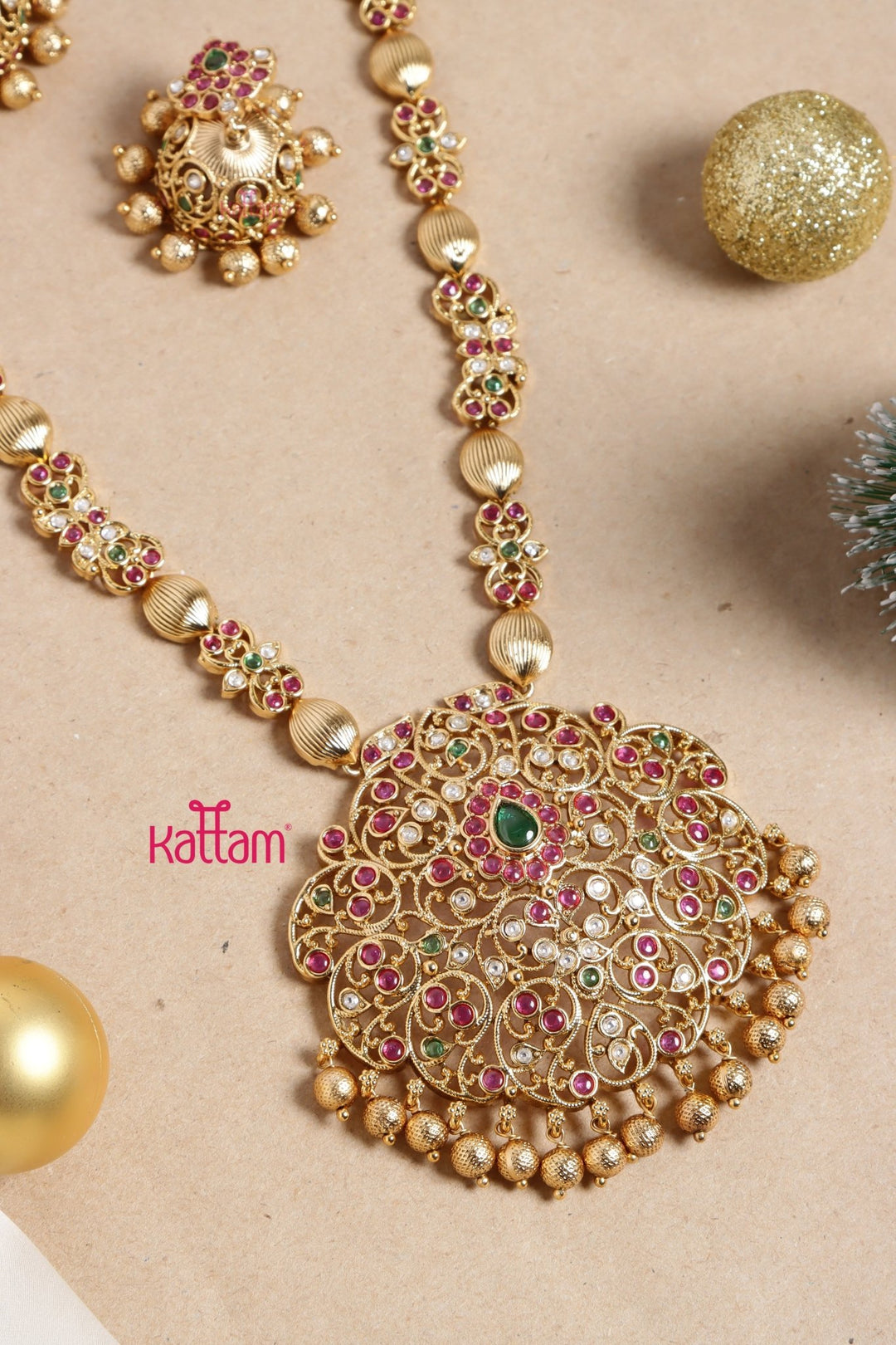 Mathura - Flourish Dollar Necklace - N3450