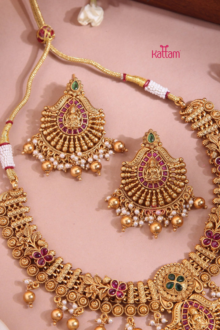 Matt Goddess Pearl Choker Set - N3374