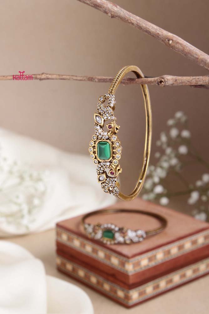 Mayil Stone Bangle - B483- V4