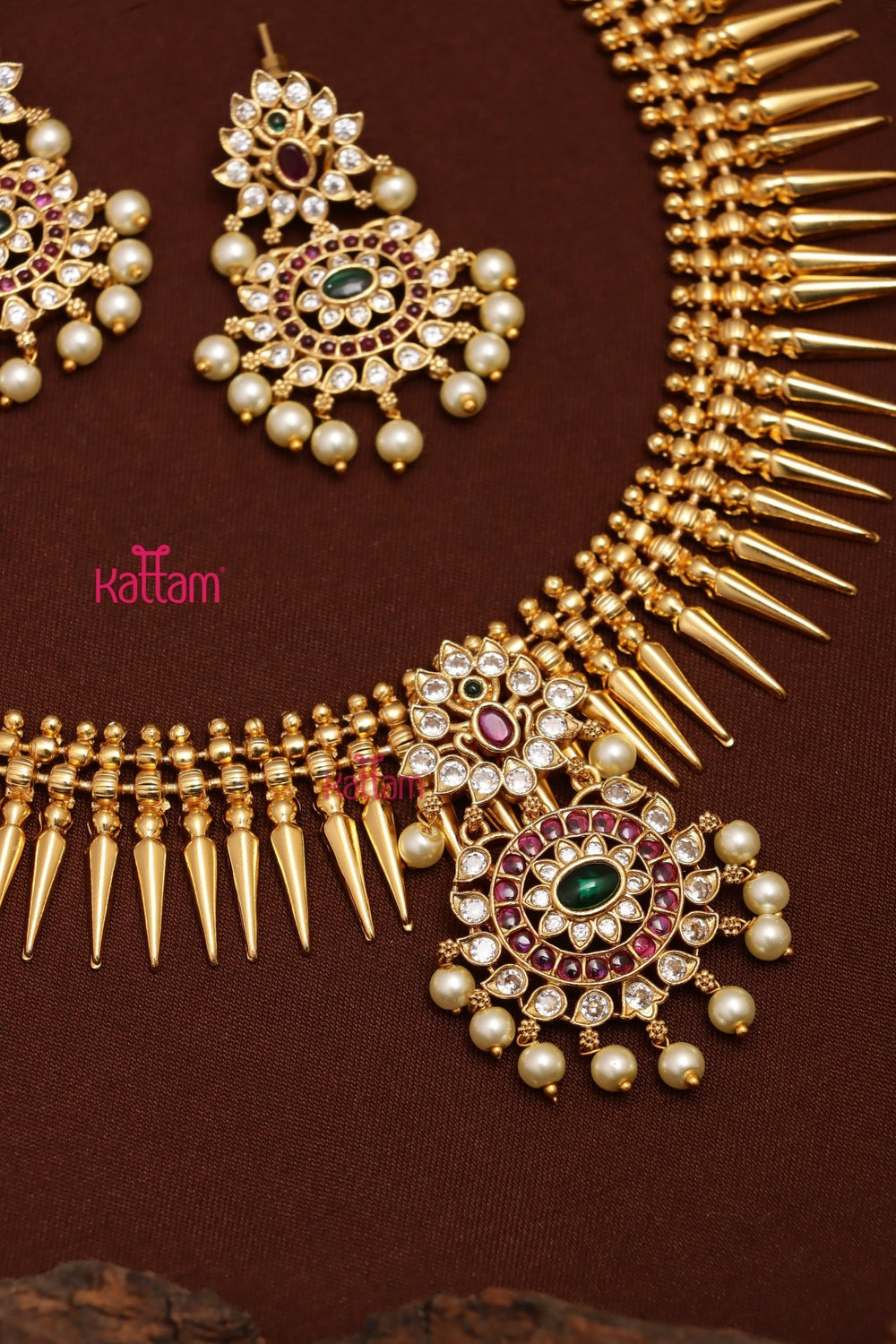 Meena - Kerala Mullai Mottu Choker - N3701
