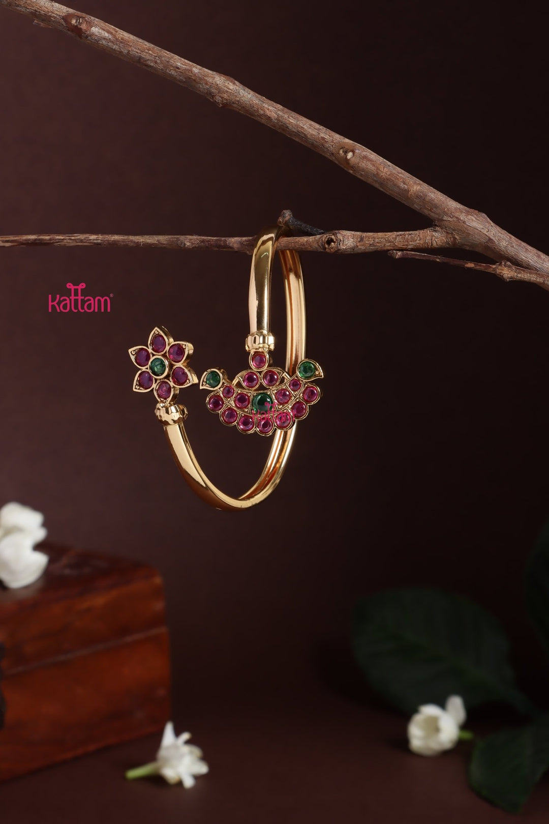 Mini Rubygreen Flower Kada - B626
