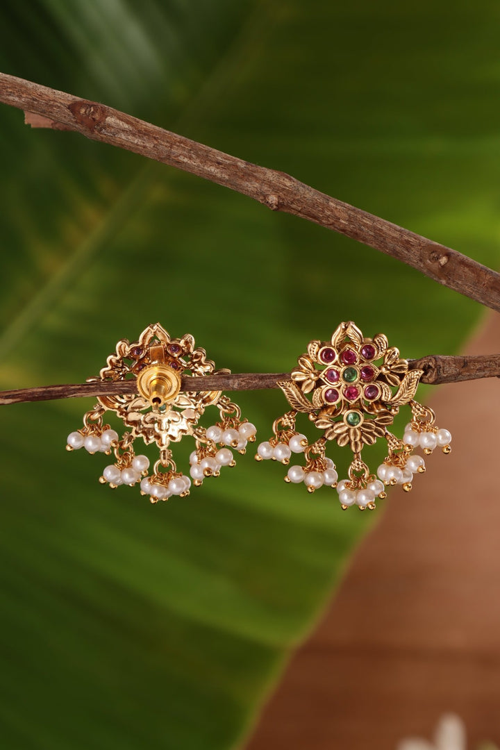 Motif Pearl Drops Earring - E1435