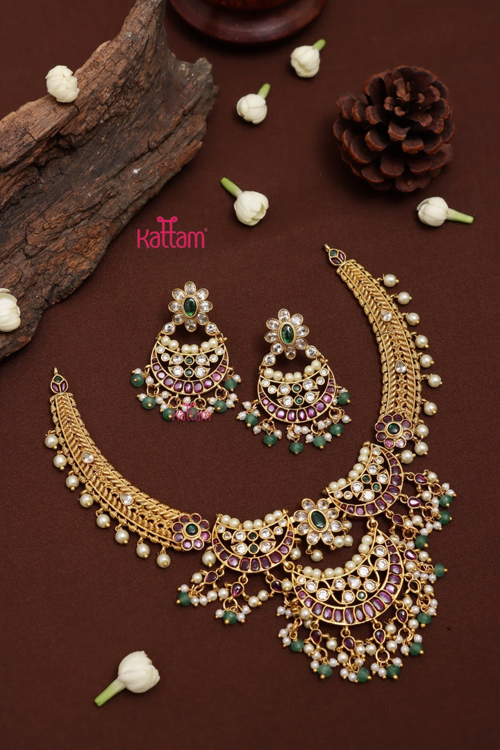 Multistone Halfmoon Hasli Choker - N4021