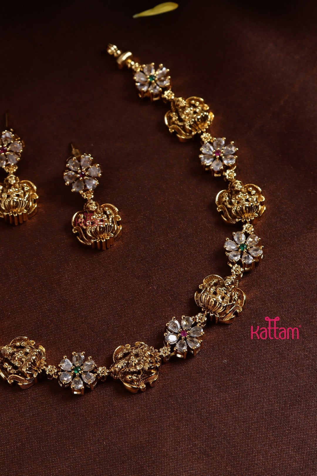Nakshi White Flower Choker - N3200