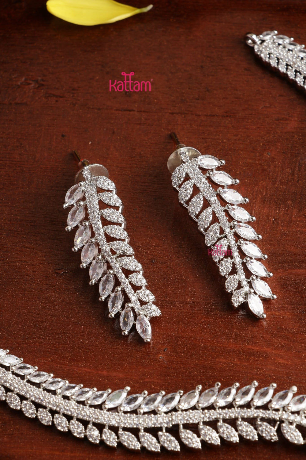 Naomi - AD Leaf whitestone Necklace - N5370