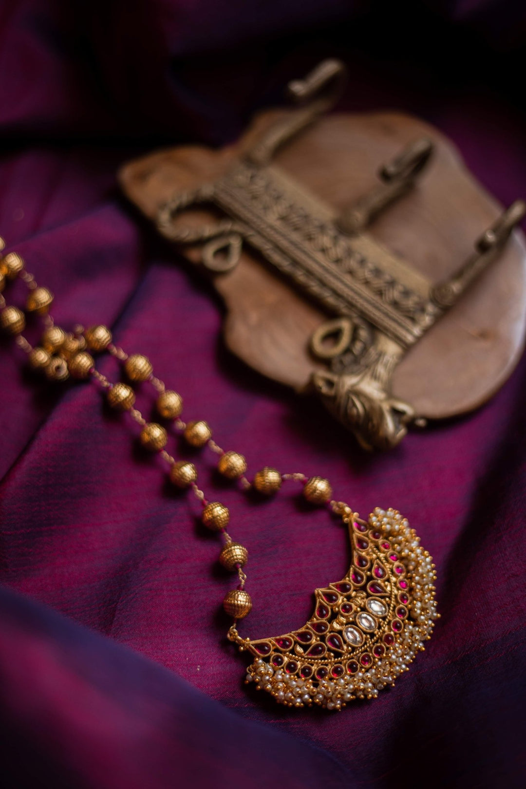 Nila - Half Moon Pendant Ball Necklace - N379