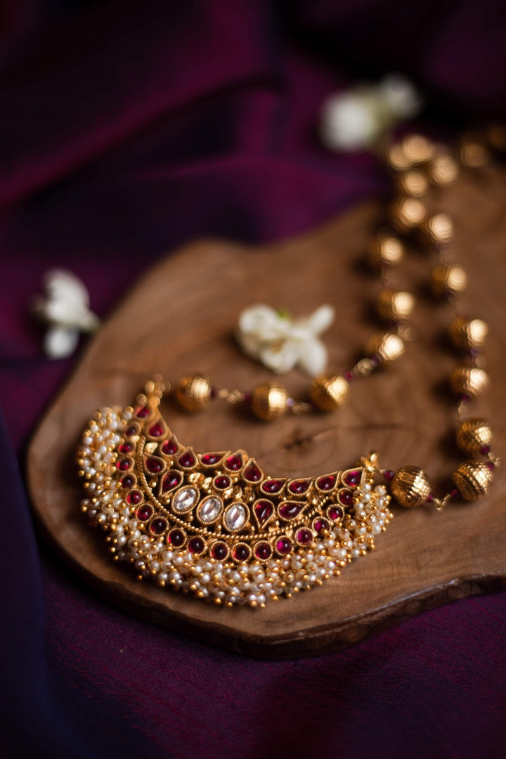 Nila - Half Moon Pendant Ball Necklace - N379