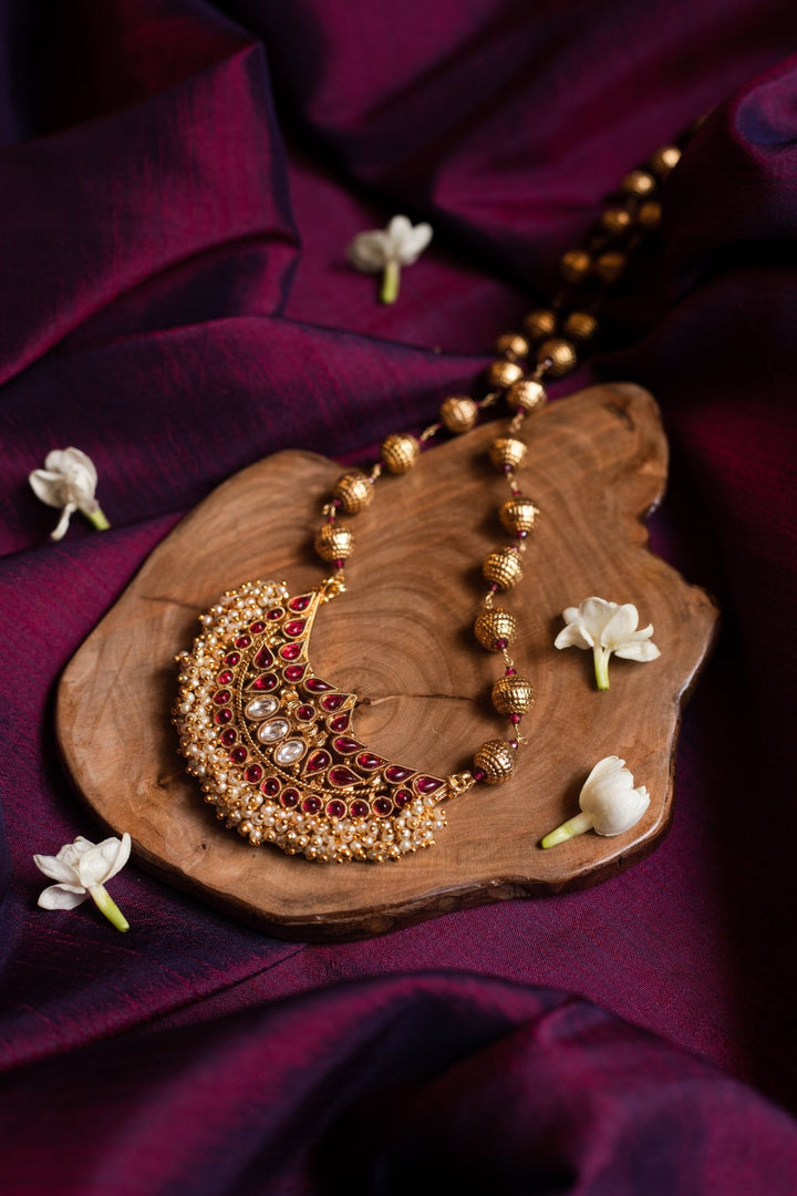 Nila - Half Moon Pendant Ball Necklace - N379