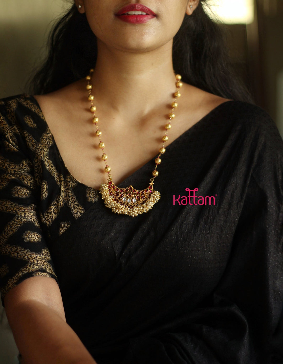 Nila - Half Moon Pendant Ball Necklace - N379