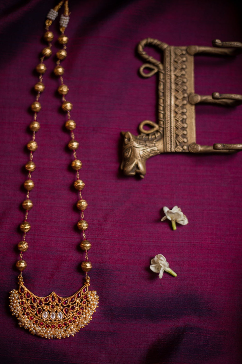 Nila - Half Moon Pendant Ball Necklace - N379