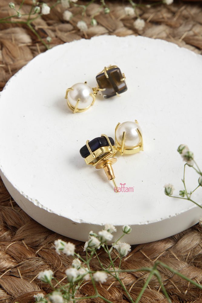 Onyx Stone Pearl Earring - E743