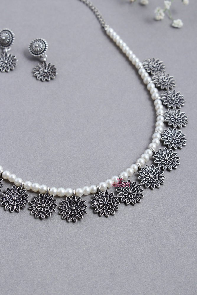 Oxidised Flower Pearl Choker - N2503