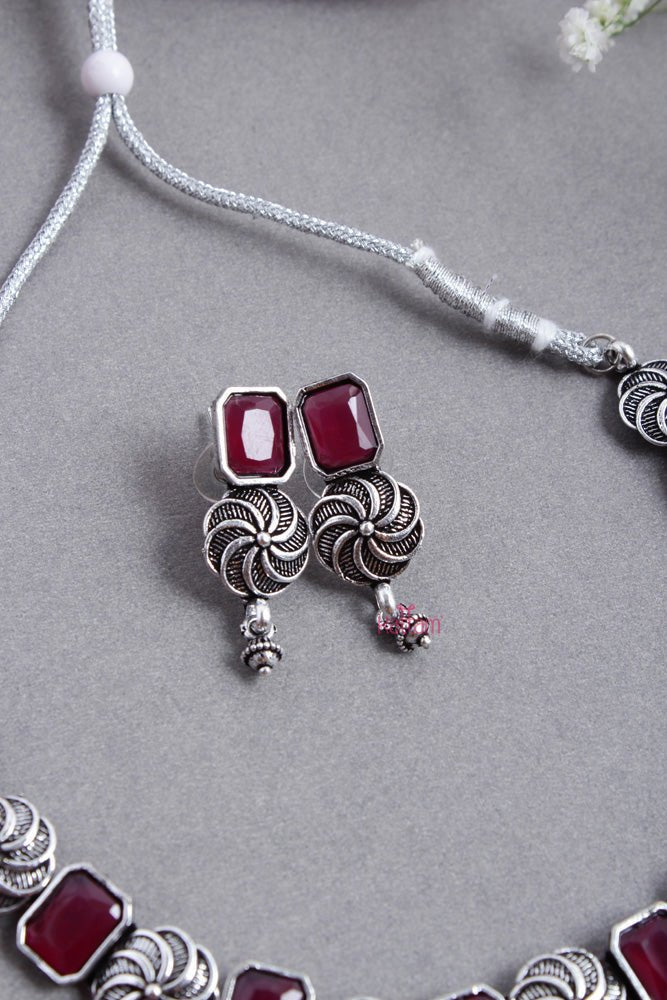 Oxidised Flower Rectangle Ruby Choker - N2500