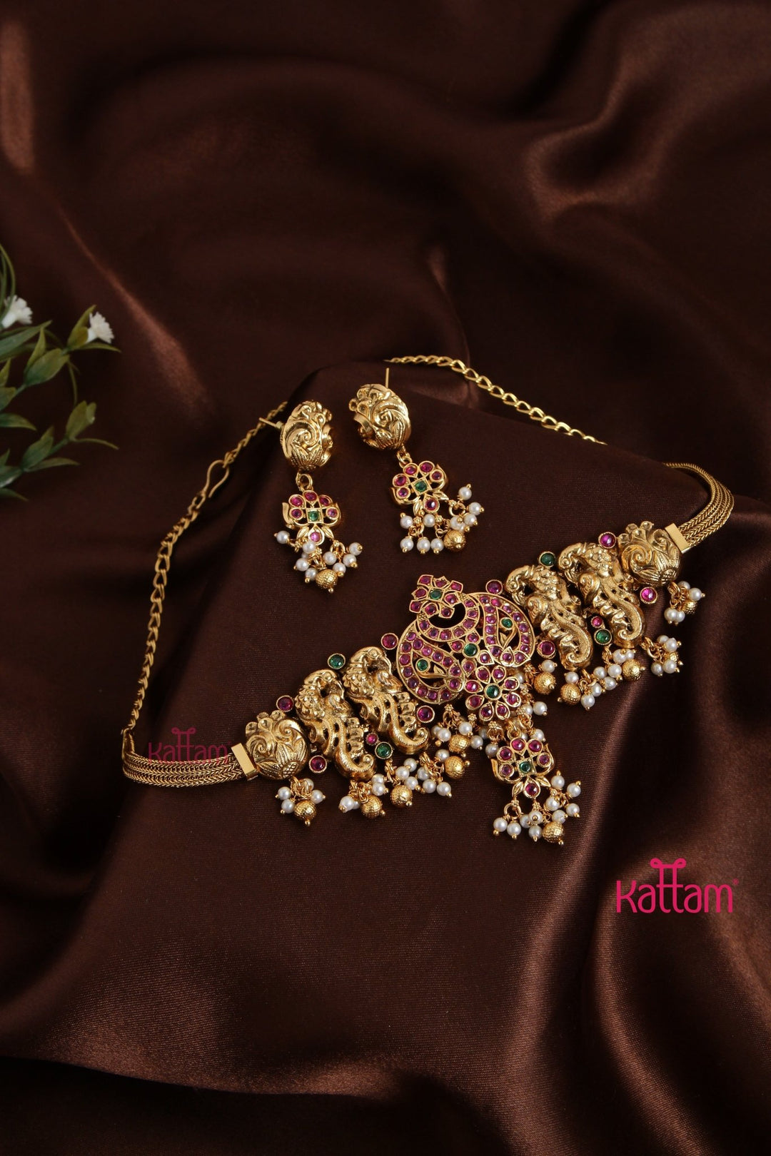 Paisely peacock Pearl Choker - N3127