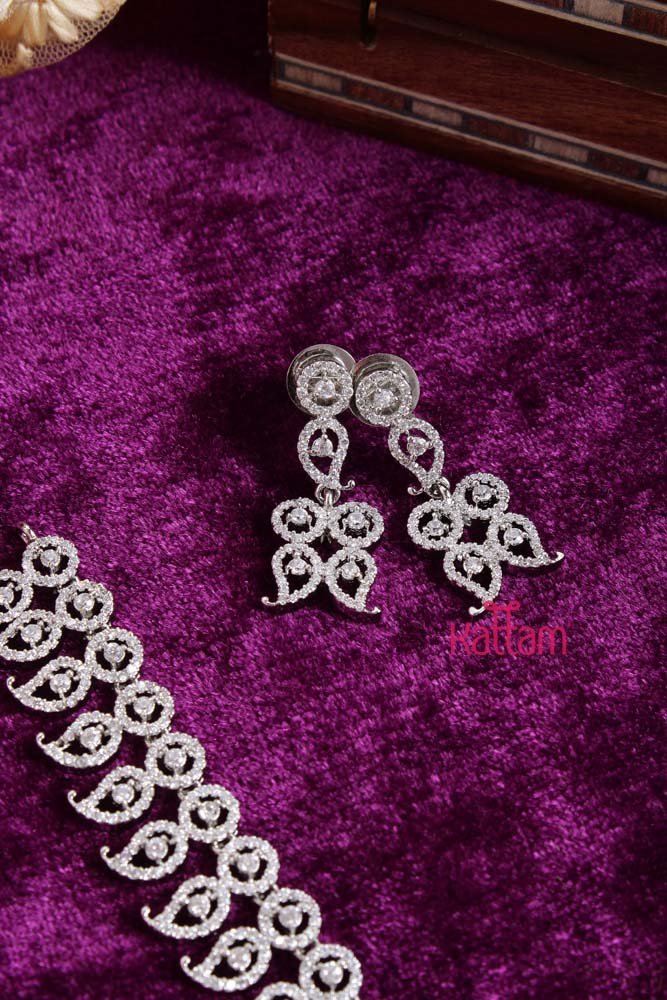 Paisley Silvertone American Diamond Choker - N2274