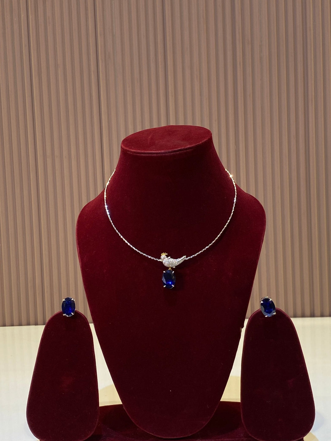 Parrot Hasli Choker - SPN27