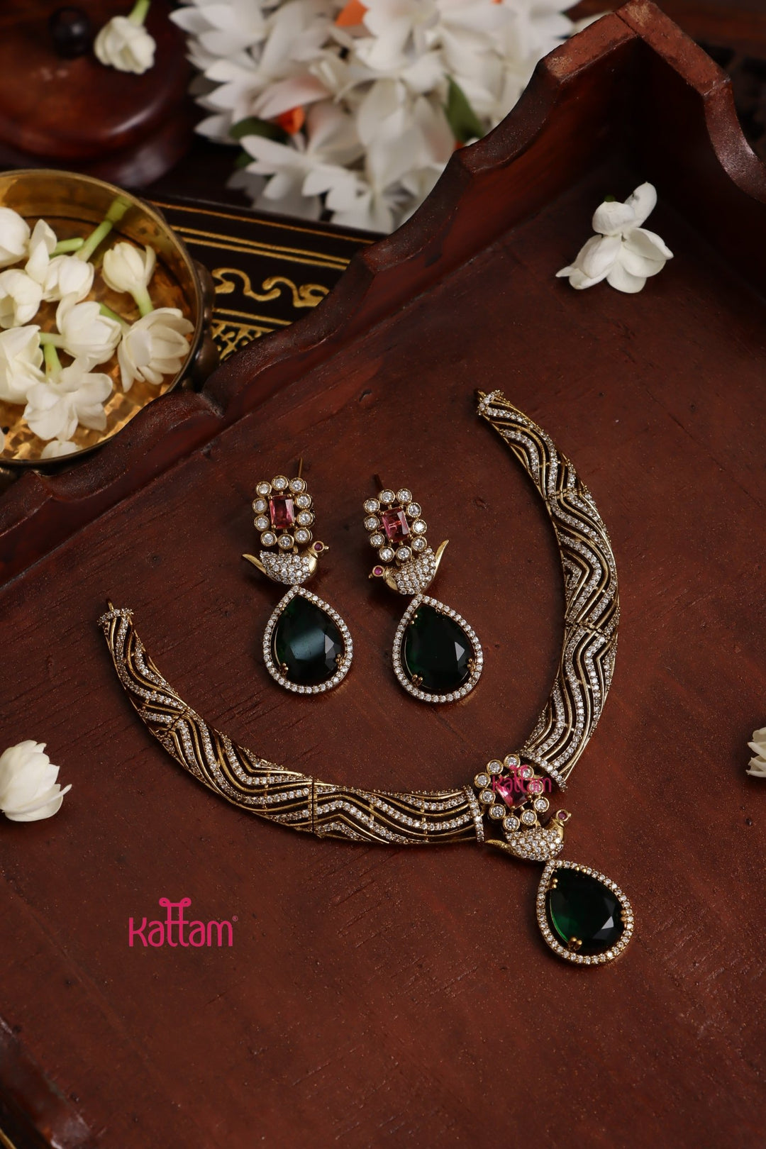 Parrot Pendant Hasli Choker - N5354