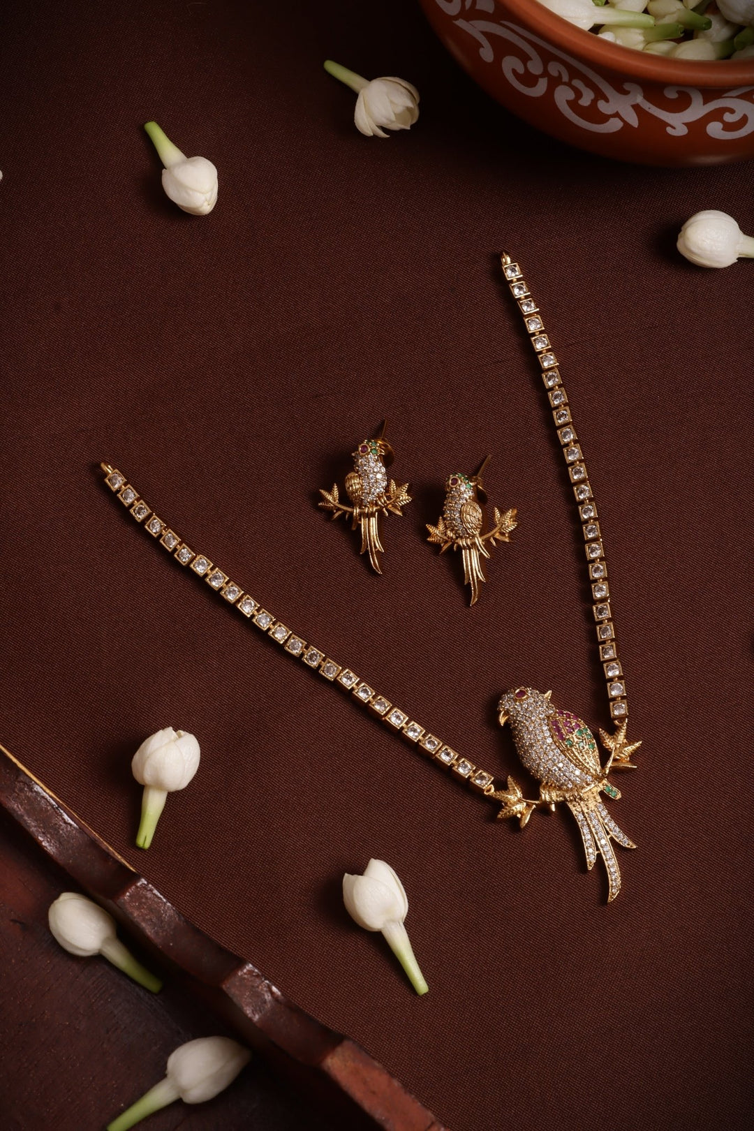 Parrot Stone Choker - N5405