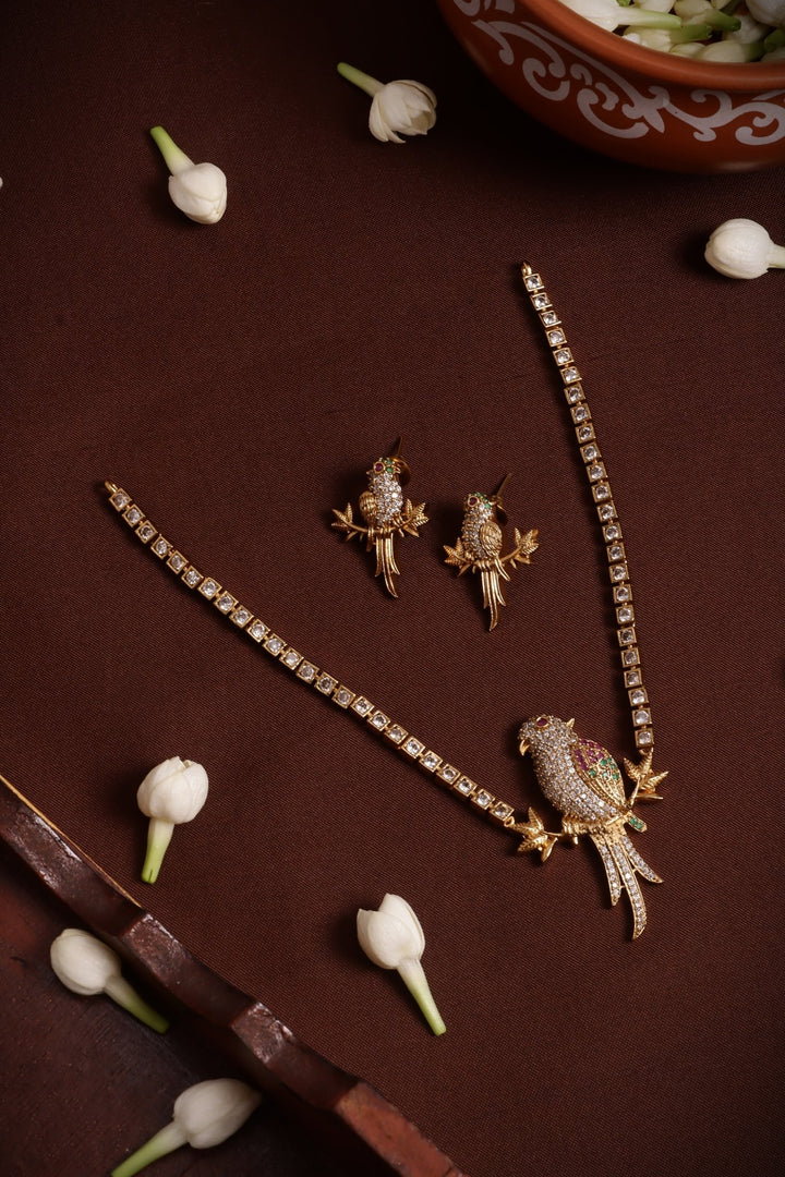 Parrot Stone Choker - N5405
