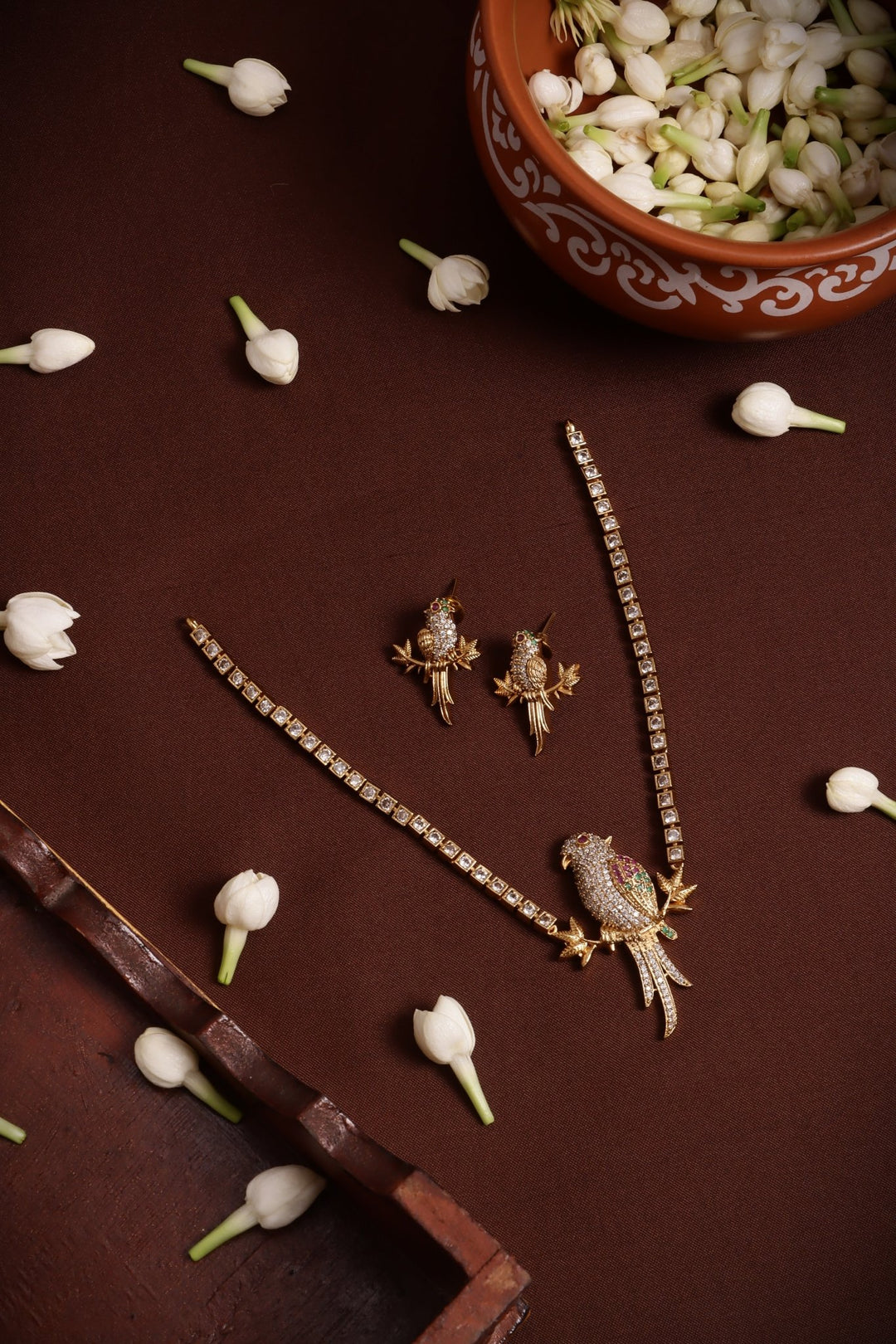 Parrot Stone Choker - N5405
