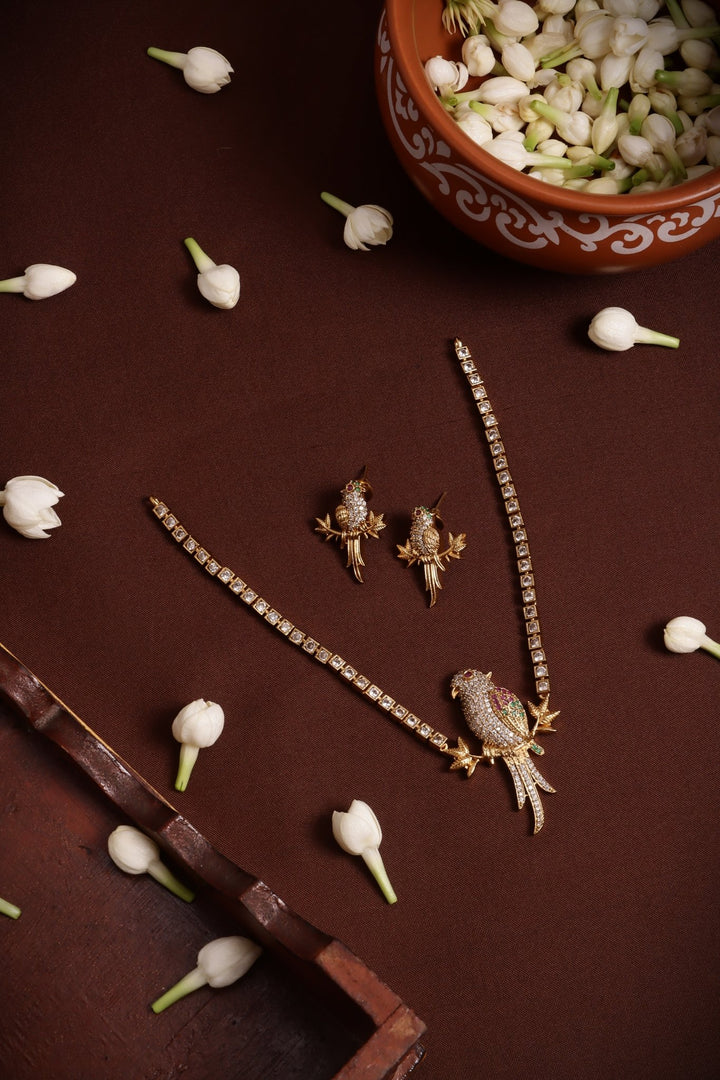Parrot Stone Choker - N5405