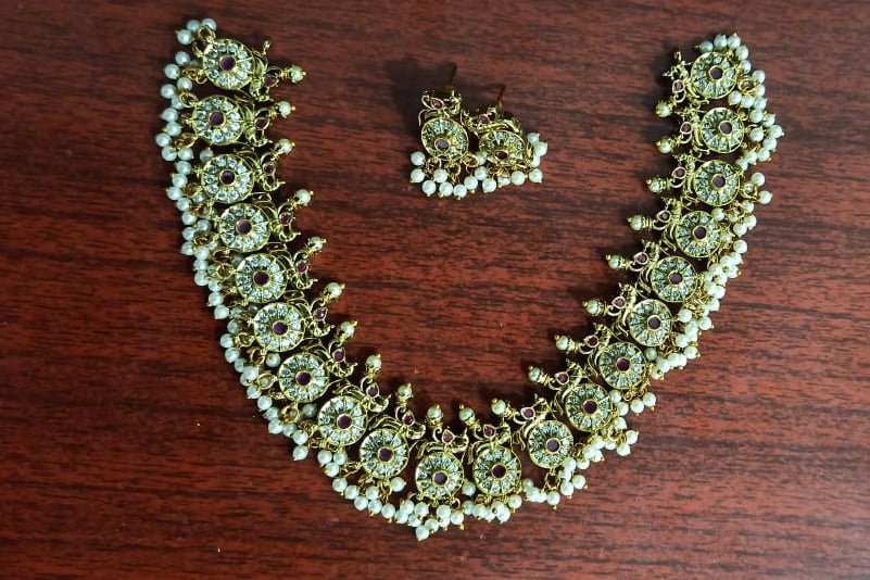 Peacock White Ruby Stone Guttapusalu Choker - N2403