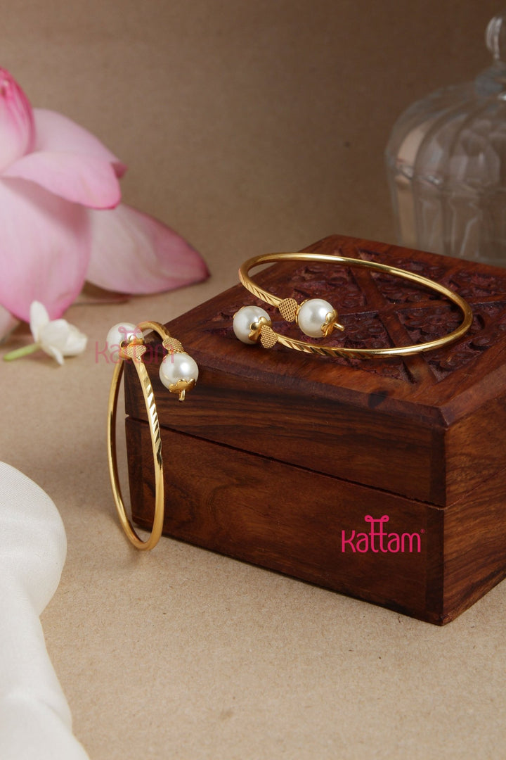 Pearl Ball Kada Bangle - B536