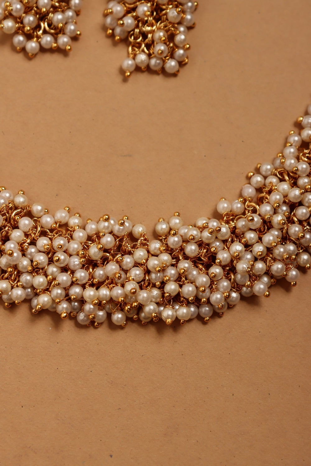 Pearl Cluster Choker - N4085