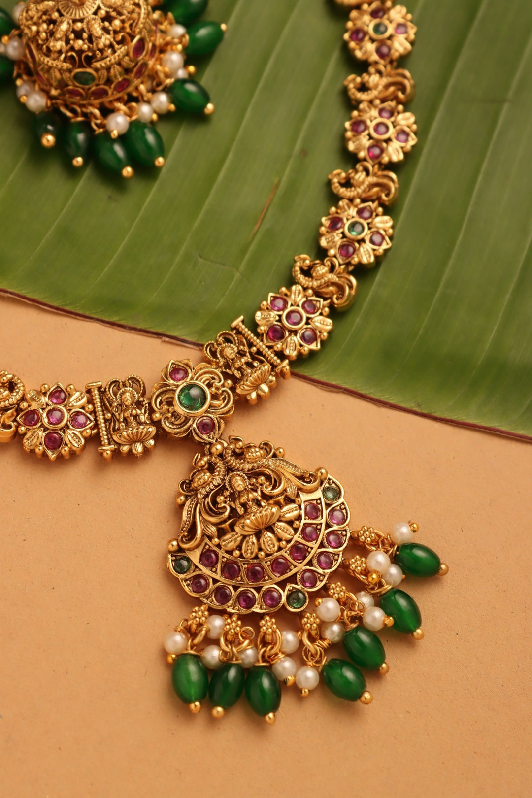 Poovitha - Goddess Necklace - N4077