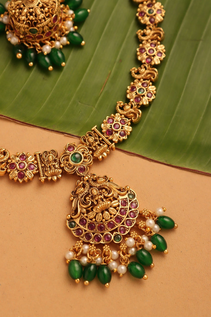 Poovitha - Goddess Necklace - N4077