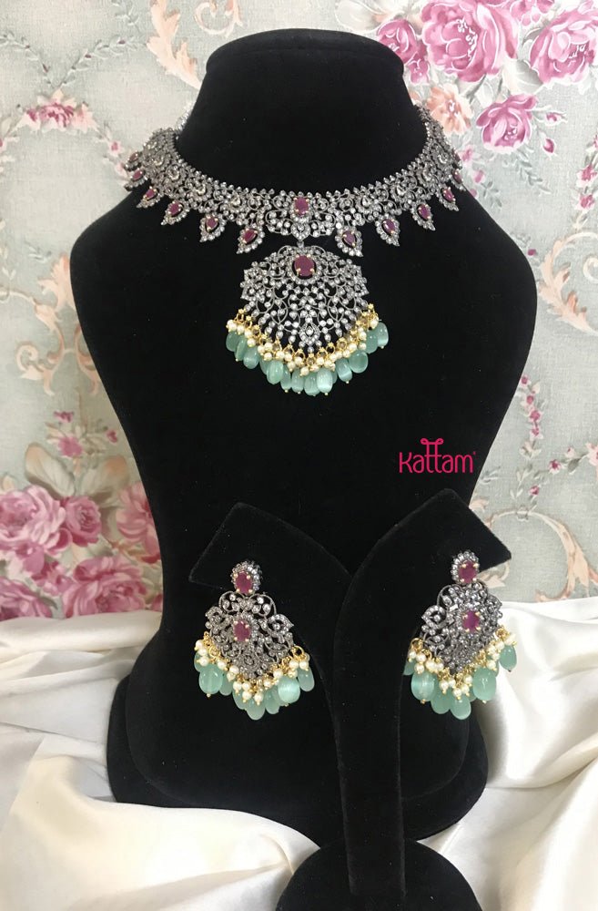 Premium Victorian Diamond Green Bead Necklace - N2026