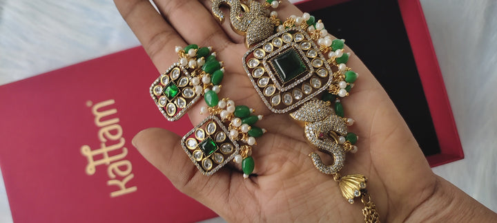 Ezhil Victorian Diamond Elephant Green Choker