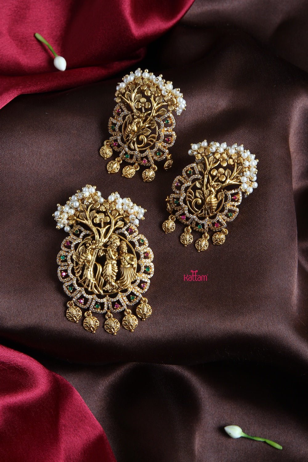 Radha Krishna Dollar Pendant with Earrings - P011