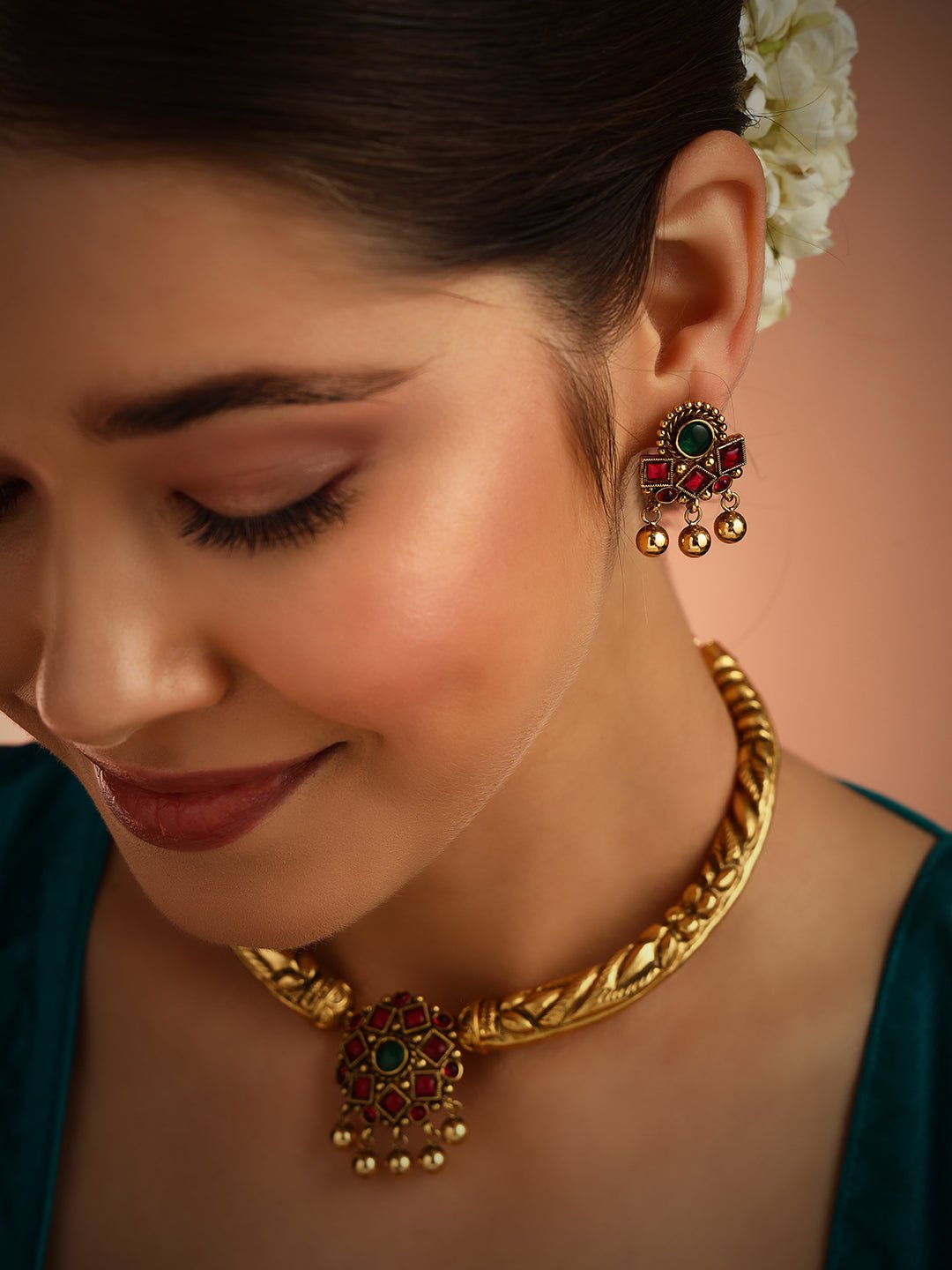 Raghavi Handcrafted Hasli Choker - Design 2 - N2891