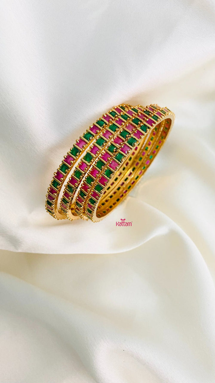 Red Green Set of 4 Stone Bangle - B095