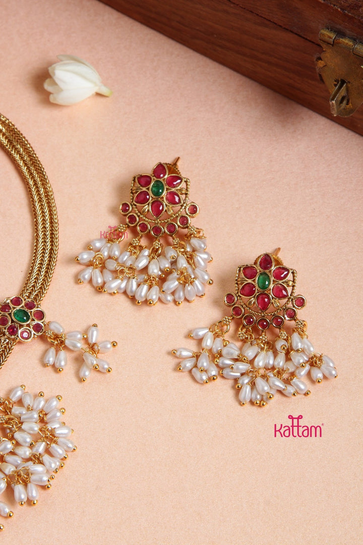 Rice Pearl Flower Choker - N3092