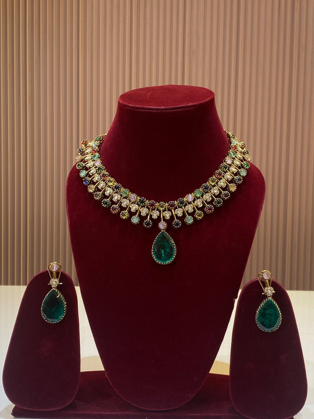 Rose Multistone Choker - SPN12