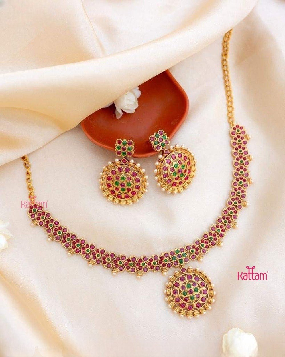 Round Pattern Kemp Bharatham Choker - N2779