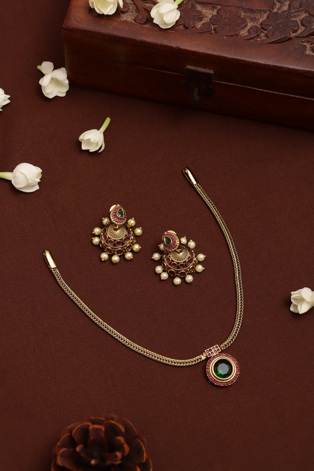 Round Pendant Attigai Set - N3741