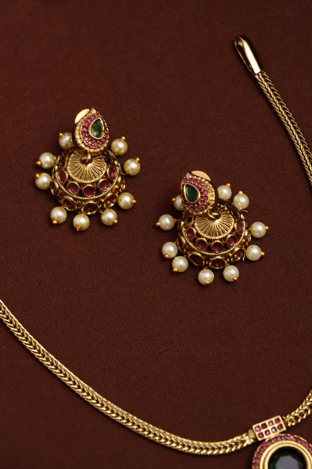 Round Pendant Attigai Set - N3741